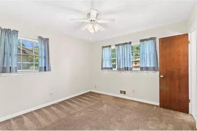 708 Rollingwood Drive, Stone Mountain, GA 30087 - Photo 20