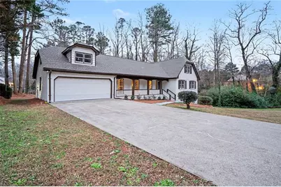 5464 Breathitt Drive SW, Lilburn, GA 30047 - Photo 2