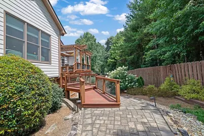 1675 Dew Place, Marietta, GA 30064 - Photo 16