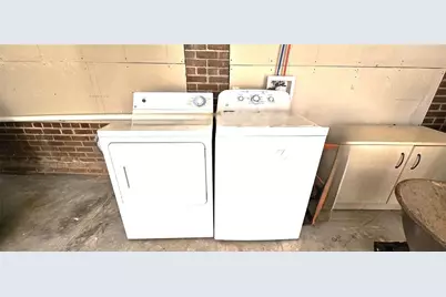 3230 W Shadowlawn Avenue NE #Garage Apt, Atlanta, GA 30305 - Photo 10