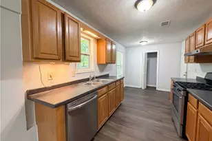 85 Hartley Woods Dr NE, Kennesaw, GA 30144 - Photo 4