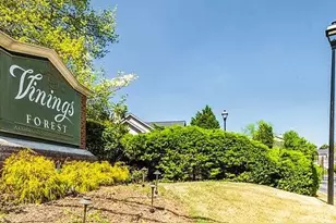 610 Vinings Forest Ct, Smyrna, GA 30080 - Photo 2