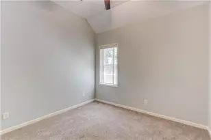 2515 Chandler Grove Dr, Buford, GA 30519 - Photo 28