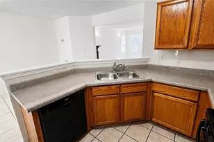 1271 Vintage Pointe Dr, Lawrenceville, GA 30044 - Photo 2