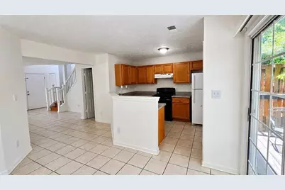 1271 Vintage Pointe Dr, Lawrenceville, GA 30044 - Photo 4
