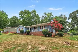 5385 Rockmoor Dr, Stone Mountain, GA 30088 - Photo 6