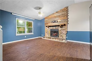 571 Tate Creek Ct NW, Acworth, GA 30102 - Photo 2