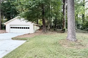 645 Dorsey Cir SW, Lilburn, GA 30047 - Photo 6