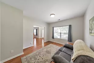 221 Courtland Oaks Dr SW, Marietta, GA 30060 - Photo 6