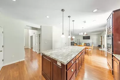 221 Courtland Oaks Drive SW, Marietta, GA 30060 - Photo 18