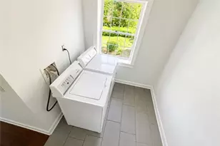 4586 Peachtree Dunwoody Rd, Atlanta, GA 30342 - Photo 14