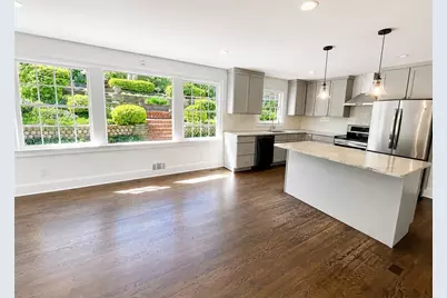 4586 Peachtree Dunwoody Road, Atlanta, GA 30342 - Photo 2