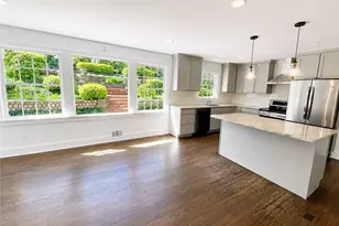 4586 Peachtree Dunwoody Rd, Atlanta, GA 30342 - Photo 2