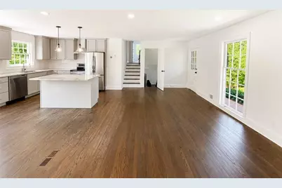 4586 Peachtree Dunwoody Road, Atlanta, GA 30342 - Photo 4