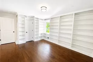 4586 Peachtree Dunwoody Rd, Atlanta, GA 30342 - Photo 8
