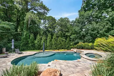 4766 Chamblee Dunwoody Road, Dunwoody, GA 30338 - Photo 30