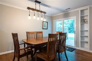 6391 Hawthorne Terrace, Peachtree Corners, GA 30092 - Photo 10