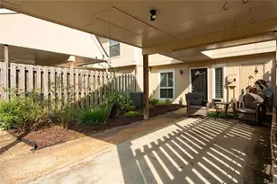 6391 Hawthorne Terrace, Peachtree Corners, GA 30092 - Photo 4