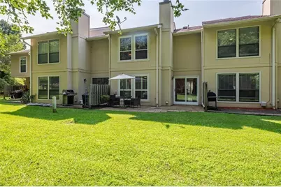 6391 Hawthorne Terrace, Peachtree Corners, GA 30092 - Photo 28