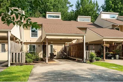 6391 Hawthorne Terrace, Peachtree Corners, GA 30092 - Photo 2