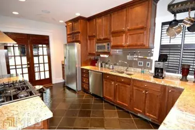 1079 Monroe Drive NE, Atlanta, GA 30306 - Photo 12