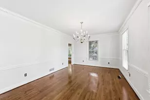 2859 Village Ct, Gainesville, GA 30506 - Photo 10
