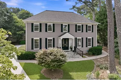 2859 Village Court, Gainesville, GA 30506 - Photo 2