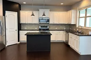237 Franklin St, Braselton, GA 30517 - Photo 6