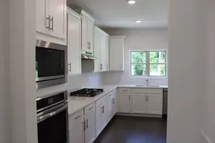 5837 Creek Indian Dr, Sugar Hill, GA 30518 - Photo 6