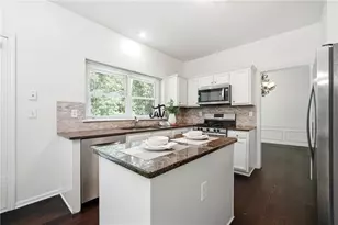 5160 Cinnabar Dr, Alpharetta, GA 30022 - Photo 14