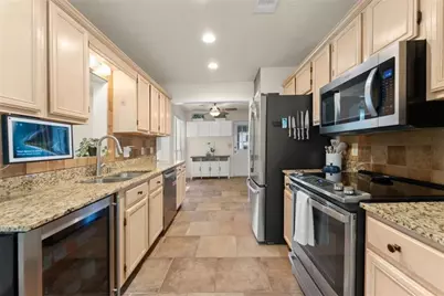 2035 Huntington Hill Trace, Buford, GA 30519 - Photo 10