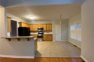 12945 Morningpark Cir, Alpharetta, GA 30004 - Photo 8