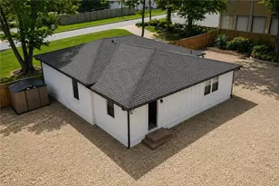 5961 Pine Rd, Atlanta, GA 30340 - Photo 4