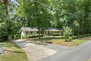 7 Thrushwood Rd, Rome, GA 30161 - Photo 2