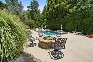 2455 Flat Stone Dr, Cumming, GA 30041 - Photo 8