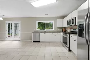 3855 Oak Park Dr, Suwanee, GA 30024 - Photo 12