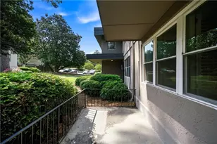 276 Lakemoore Dr NE, Atlanta, GA 30342 - Photo 20