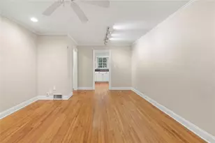 129 Parkside Cir, Decatur, GA 30030 - Photo 10
