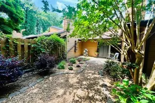 831 Lake Hollow Blvd SW, Marietta, GA 30064 - Photo 20