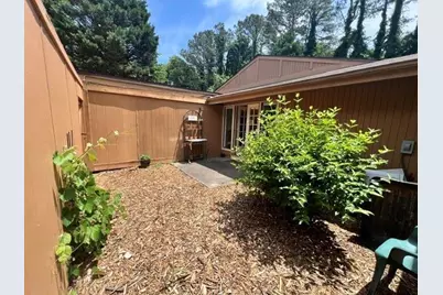 831 Lake Hollow Boulevard SW, Marietta, GA 30064 - Photo 14