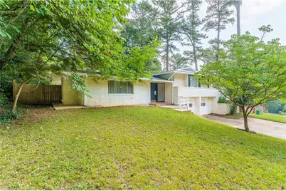 3499 Creekview Circle, Stone Mountain, GA 30083 - Photo 4
