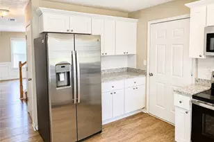 3925 Riversong Dr, Suwanee, GA 30024 - Photo 10
