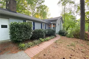 4453 Old Mabry Pl NE, Roswell, GA 30075 - Photo 2