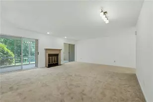 31 Sutton Pl, Avondale Estates, GA 30002 - Photo 8