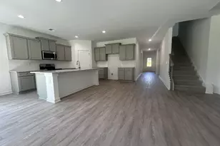 370 Crimson Feather Dr, Jefferson, GA 30549 - Photo 10