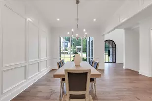 228 Thomas Cir, Roswell, GA 30075 - Photo 8