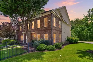 920 Westmoreland Circle Northwest, Atlanta, GA 30318 - Photo 2