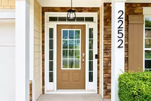2252 Jasmine Glen Dr, Buford, GA 30519 - Photo 2