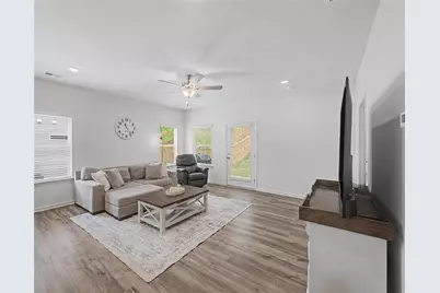 103 Sycamore Lane, Calhoun, GA 30701 - Photo 2