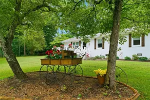 129 Cline Valley Pl, Canton, GA 30114 - Photo 4